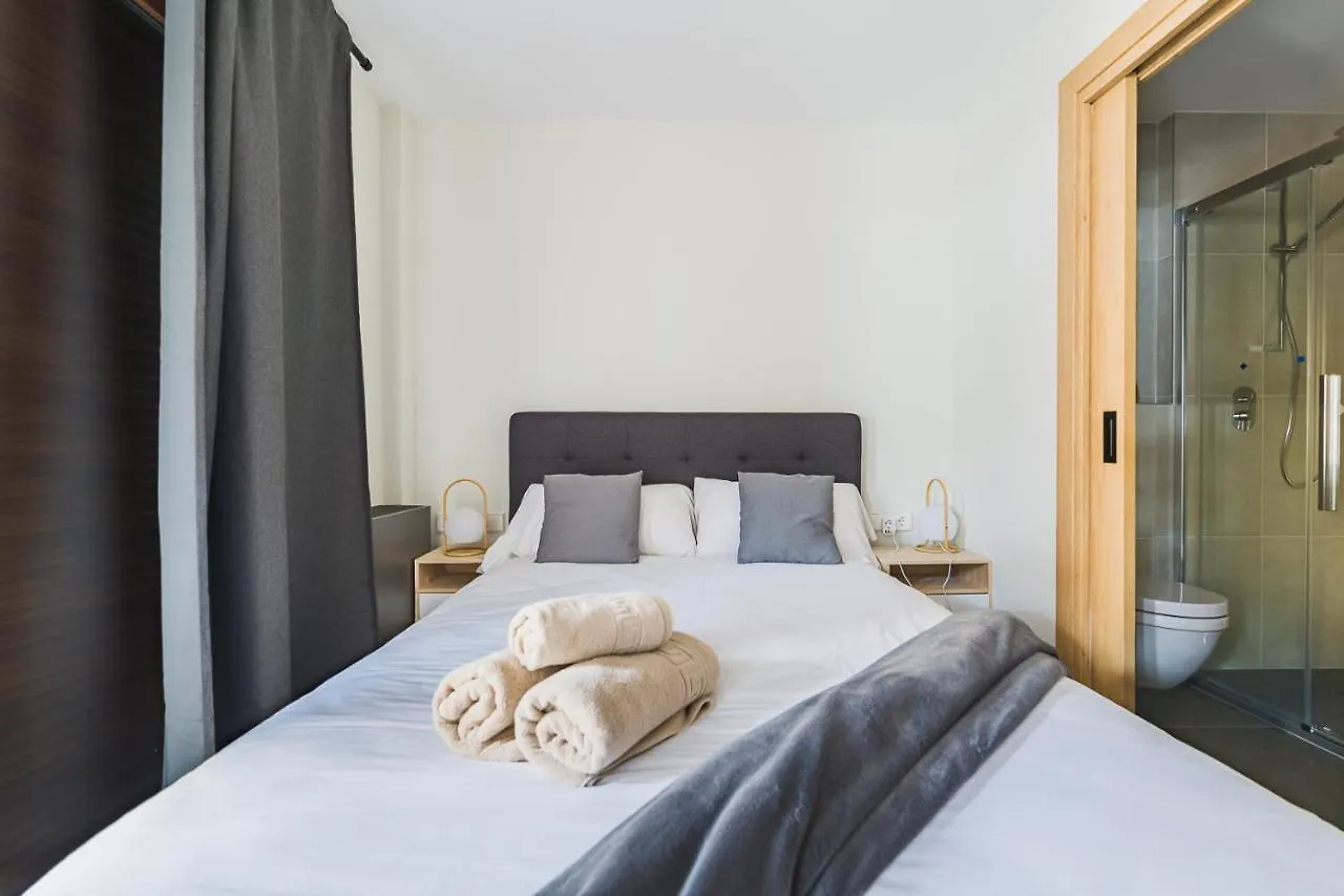 Mikka Clos Soldeu Apartment