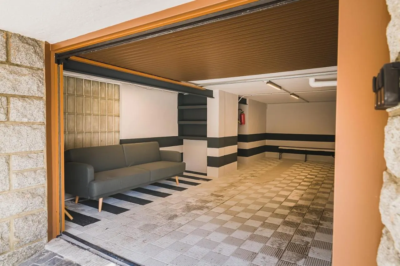 Mikka Clos Soldeu Apartment